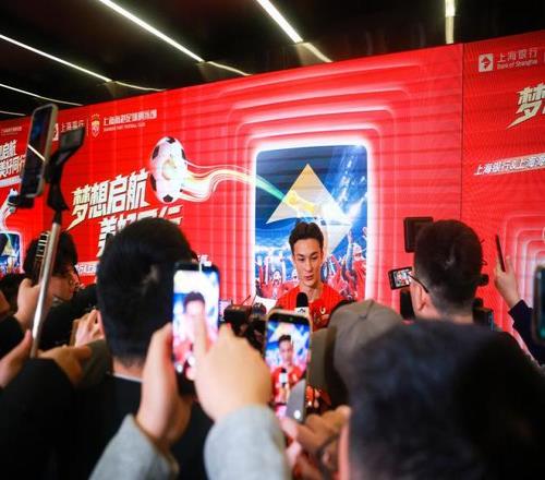 勒沃库森,轮全胜,力克莱比锡,米兰体育官网,米兰体育直播,体育赛事直播,足球直播