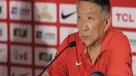 《太阳报独家揭秘：阿莫林初意离职，经深思熟虑后反悔反转》